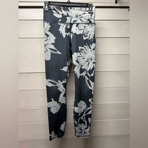 Vuori leggings size small